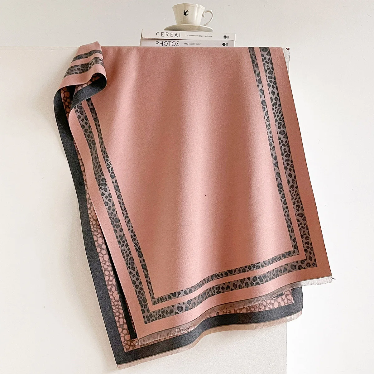 شال شتوي كبير دافئ وقابل للعكس - مراجعة Cashmere Scarf وسعره