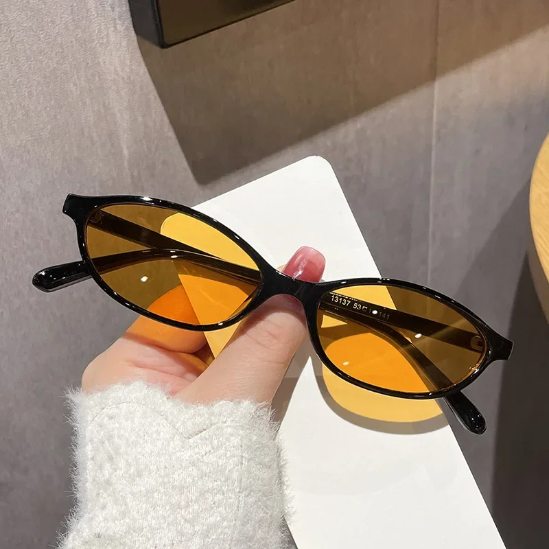 نظارات شمسية بيضاوية صغيرة بتص - مراجعة Designer Sunglasses وسعره