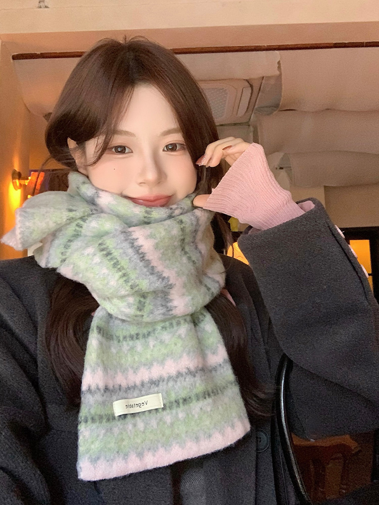 وشاح نسائي شتوي منسوج من فيلاو - مراجعة Cashmere Scarf وسعره